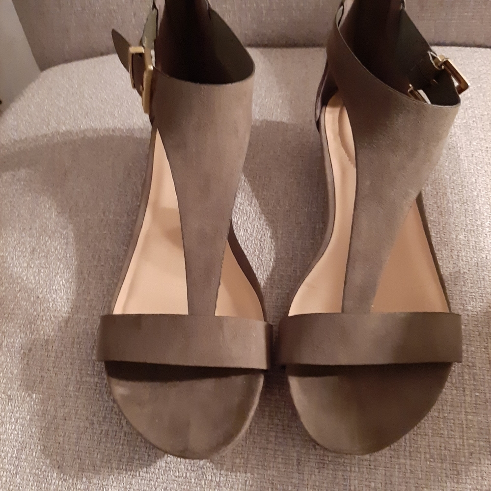 Kenneth Cole open toe dressy sandal